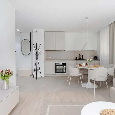 Nowoczesny Apartament Very Berry W Poznaniu Z Parkingiem I Biurkiem By Noclegi Renters Zewnętrze zdjęcie