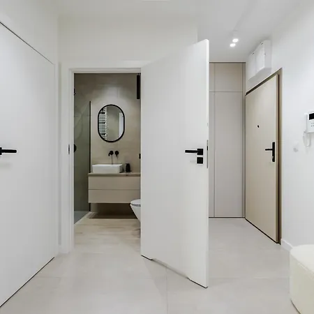Nowoczesny Apartament Very Berry W Poznaniu Z Parkingiem I Biurkiem By Noclegi Renters Zewnętrze zdjęcie