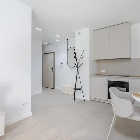 Nowoczesny Apartament Very Berry W Poznaniu Z Parkingiem I Biurkiem By Noclegi Renters Zewnętrze zdjęcie