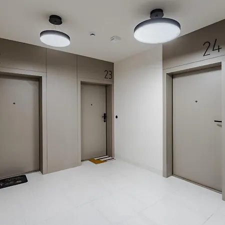 Nowoczesny Apartament Very Berry W Poznaniu Z Parkingiem I Biurkiem By Noclegi Renters Zewnętrze zdjęcie
